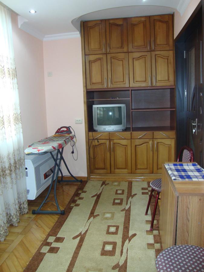 Ferienwohnung Madona'S House Batumi Exterior foto