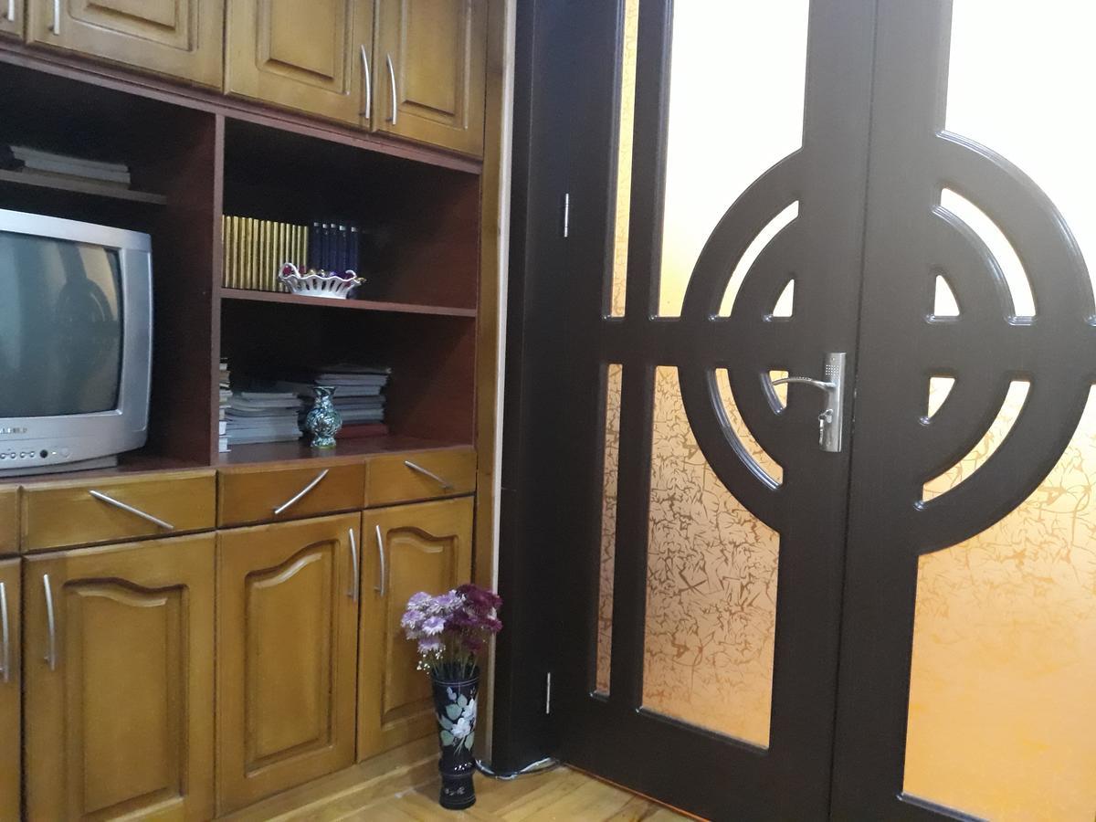 Ferienwohnung Madona'S House Batumi Exterior foto